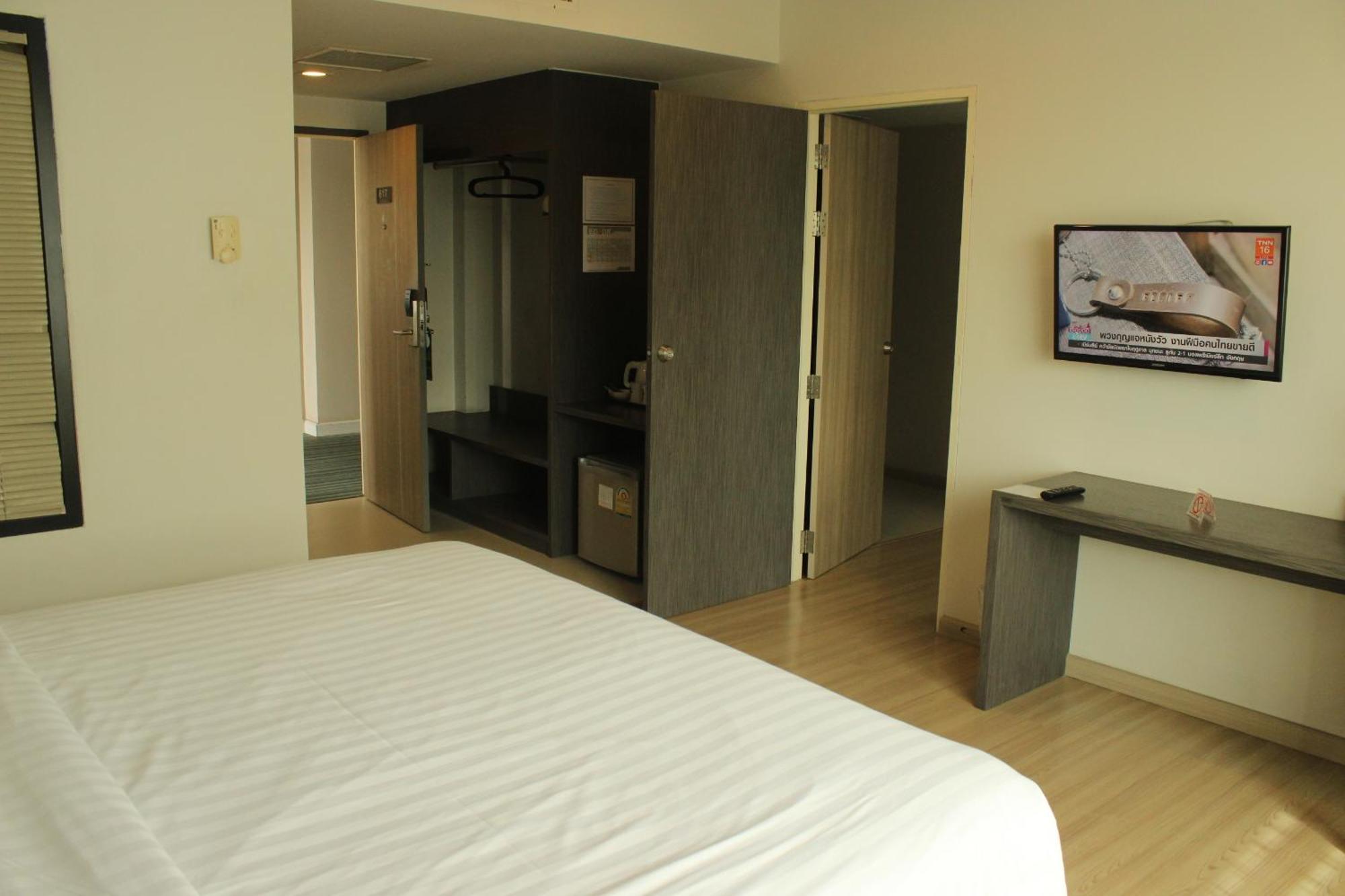 Leosor Hotel Nakhonratchasima Exterior foto