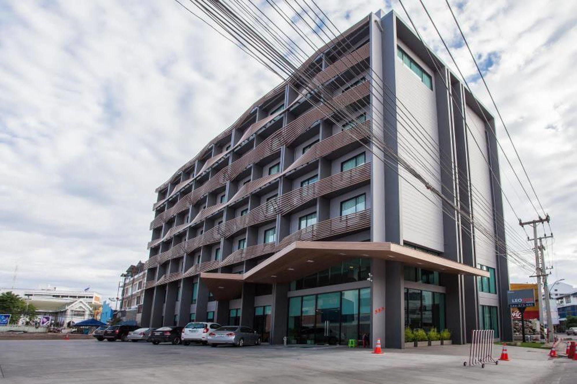 Leosor Hotel Nakhonratchasima Exterior foto